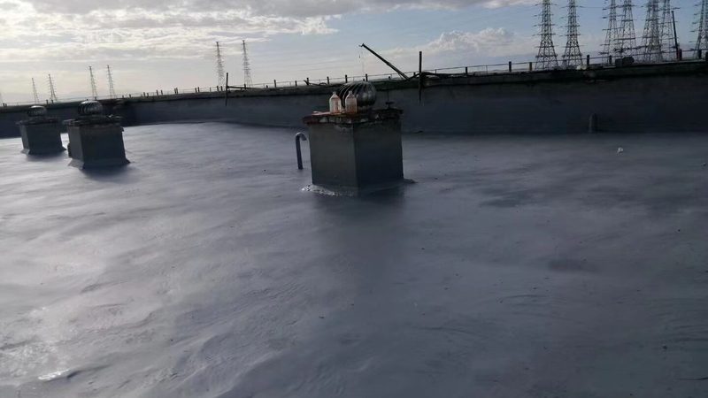 刷防水涂料前墙面要不要洒水